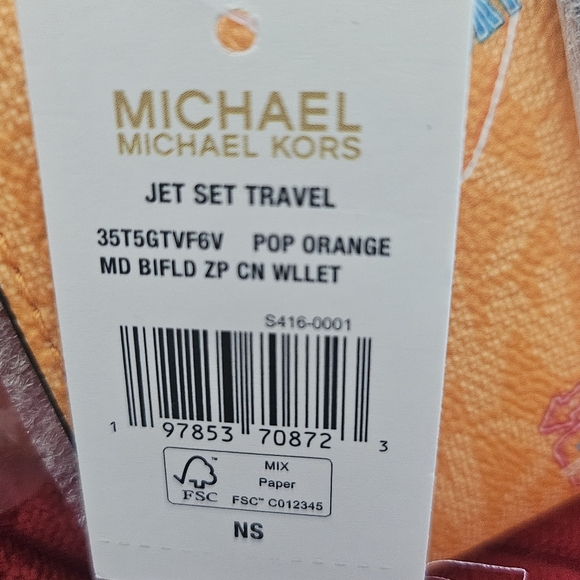 MICHAEL KORS - Jet Set Travel DRIVE-IN Embellished Bi-Fold Wallet NEW! - Picture 3 of 4